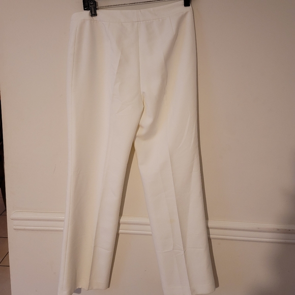 White Trousers ❣️ - Picture 2 of 3